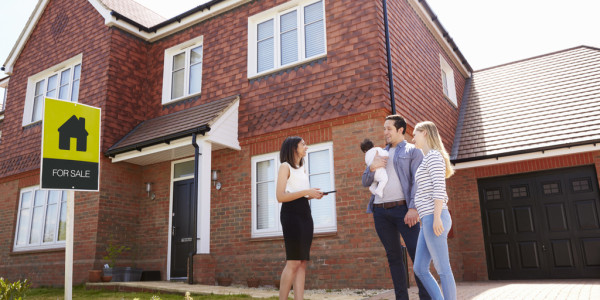 UK House Prices Rebound in July to Defy Summer Lull